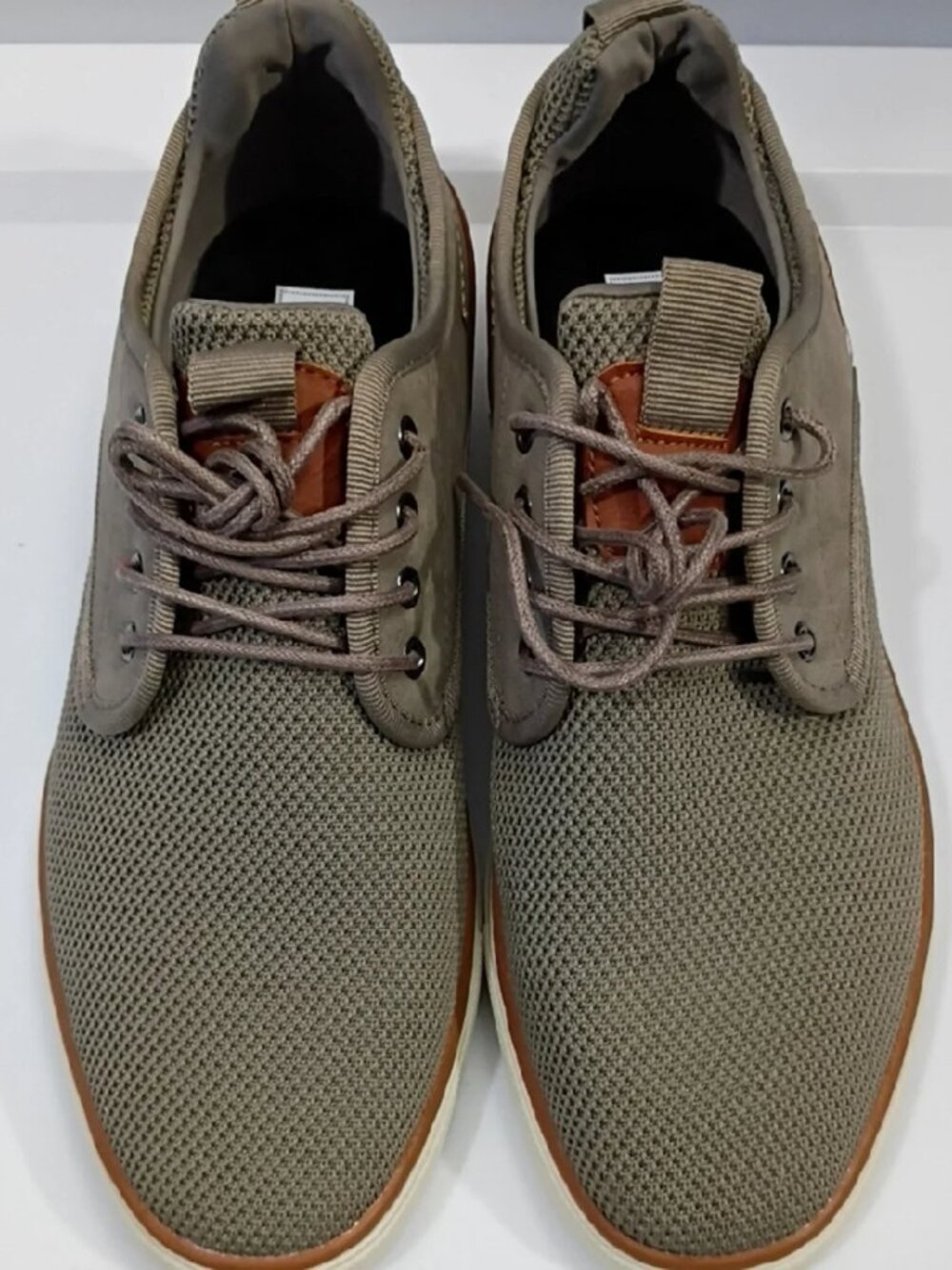 STEVE MADDEN MENS TAUPE OXFORDS SIZE 10.5 NWT